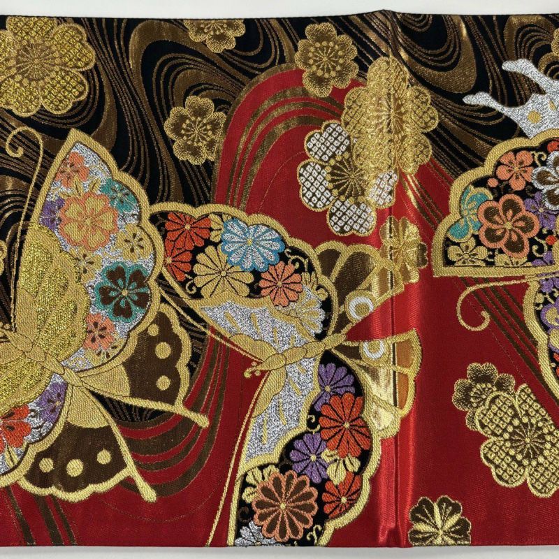 美品】 袋帯 秀品 振袖向き 彩美錦 蝶 流水 箔 金糸 赤 六通 正絹 美品】 袋帯 秀品 振袖向き 彩美錦 蝶 流水 箔 金糸 赤 六通 正絹