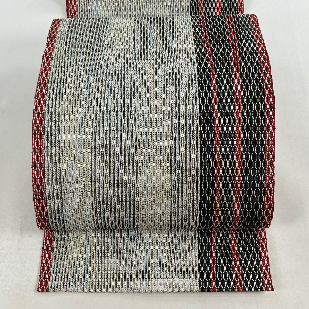 美品】 開き名古屋帯 名品 龍村美術織物 比翼仕立て 鴛鴦唐草文錦 朱色