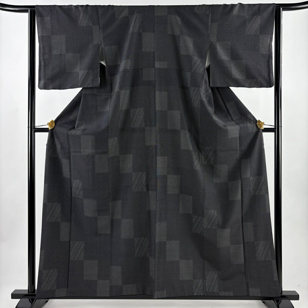 反物 逸品 塩沢紬 夏塩沢 証紙 縞 黒 正絹｜中古・古着・リサイクル