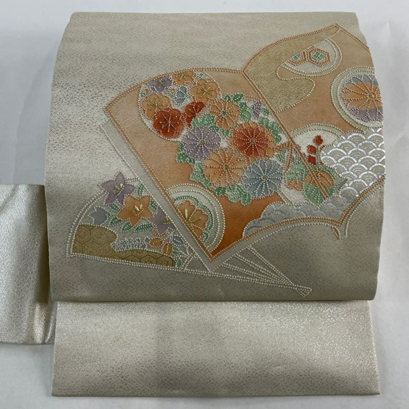 名古屋帯 刺繍入り 金と銀 帯のみです