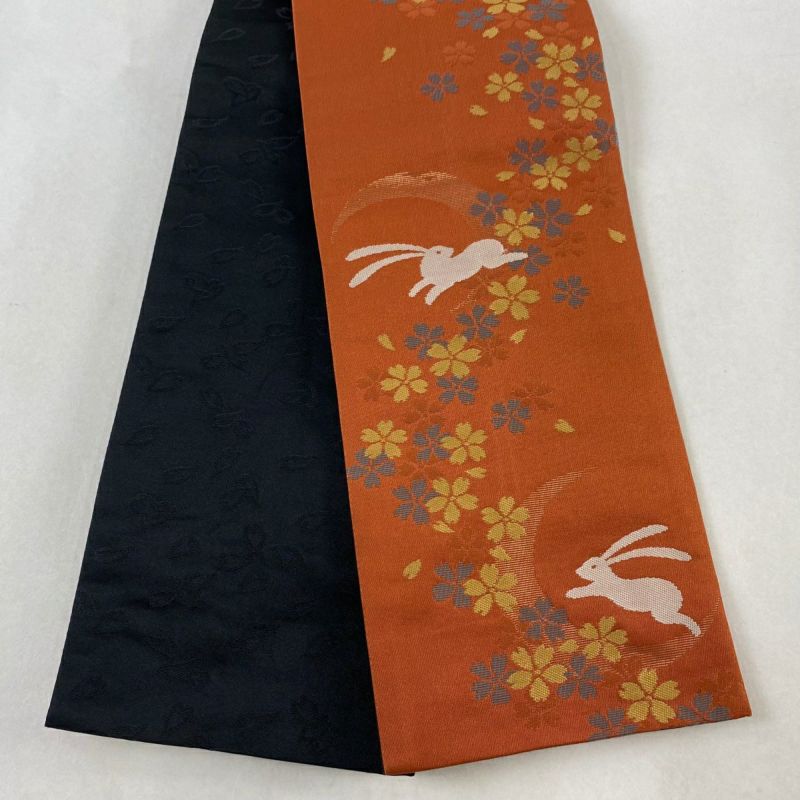 名古屋帯 秀品 草花 蜀江文 刺繍 金銀糸 ベージュ 正絹 【中古 名古屋帯 秀品 草花 蜀江文 刺繍 金銀糸 ベージュ 正絹 【中古