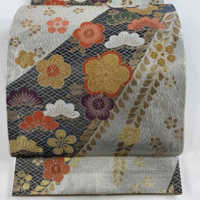 https://buysell.itembox.design/product/322/000002432262/000002432262-01-m.jpg