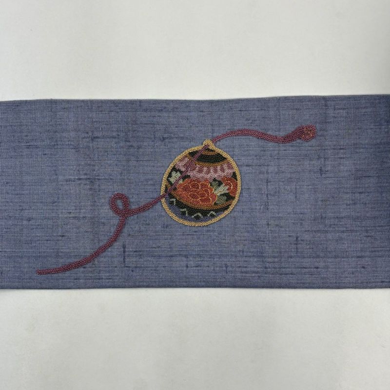 美品】 名古屋帯 秀品 紬地 鈴 相良刺繍 金糸 灰紫 正絹｜中古・古着