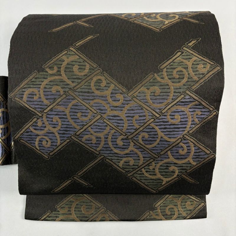 美品】 名古屋帯 秀品 唐草 幾何学模様 箔 深緑 正絹｜中古・古着