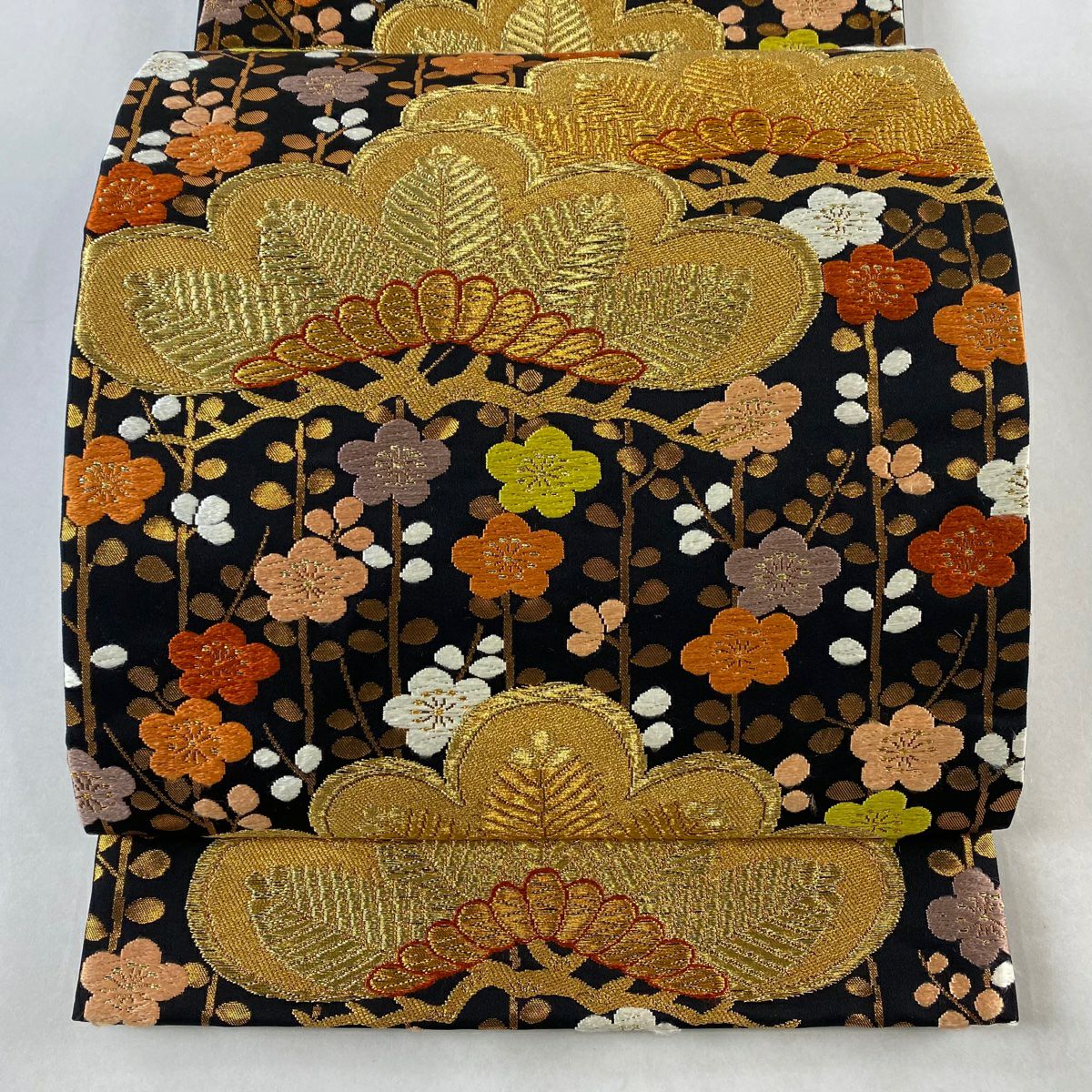 袋帯 美品 逸品 落款 河合美術織物 亀甲 菊 金銀糸 唐織 金色 六