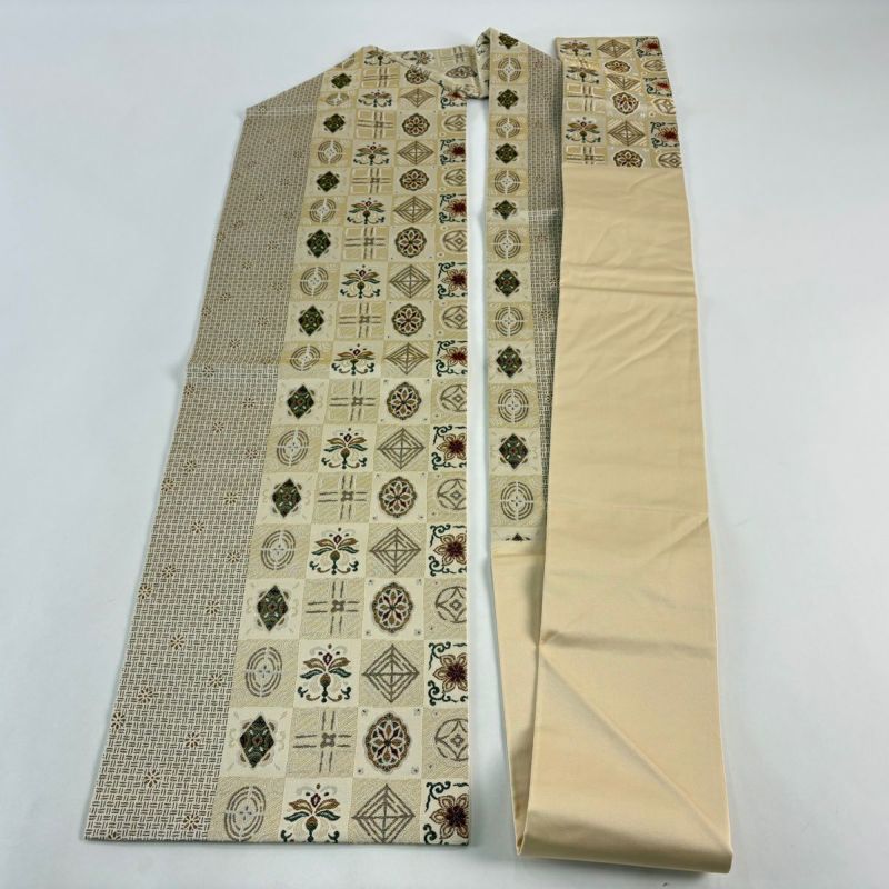 美品】 名古屋帯 名品 市松 草花 金糸 ベージュ 正絹|中古・古着 美品】 名古屋帯 名品 市松 草花 金糸 ベージュ 正絹|中古・古着