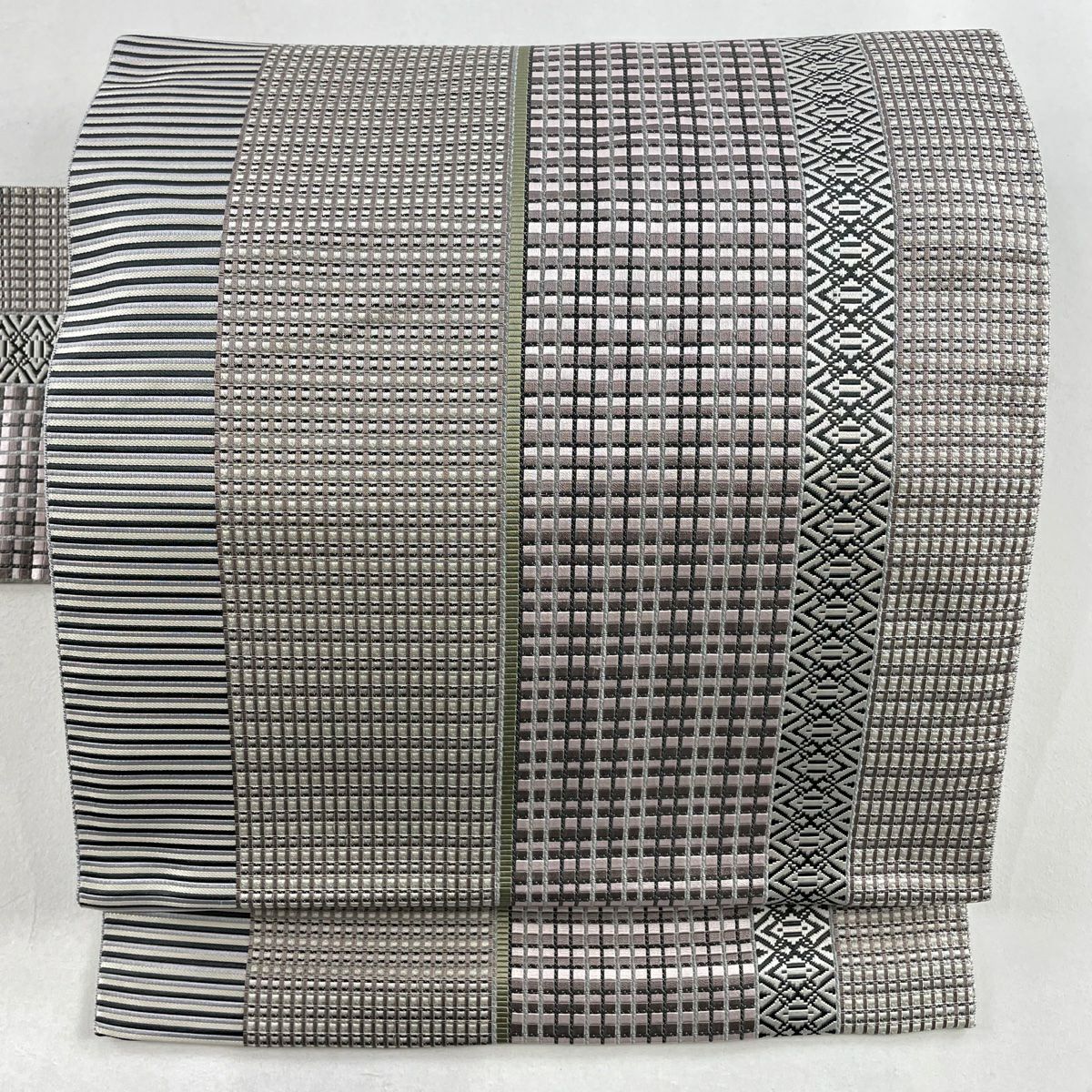 30%OFF 開き名古屋帯 美品 秀品 幾何学 銀糸 灰紫 正絹 K30