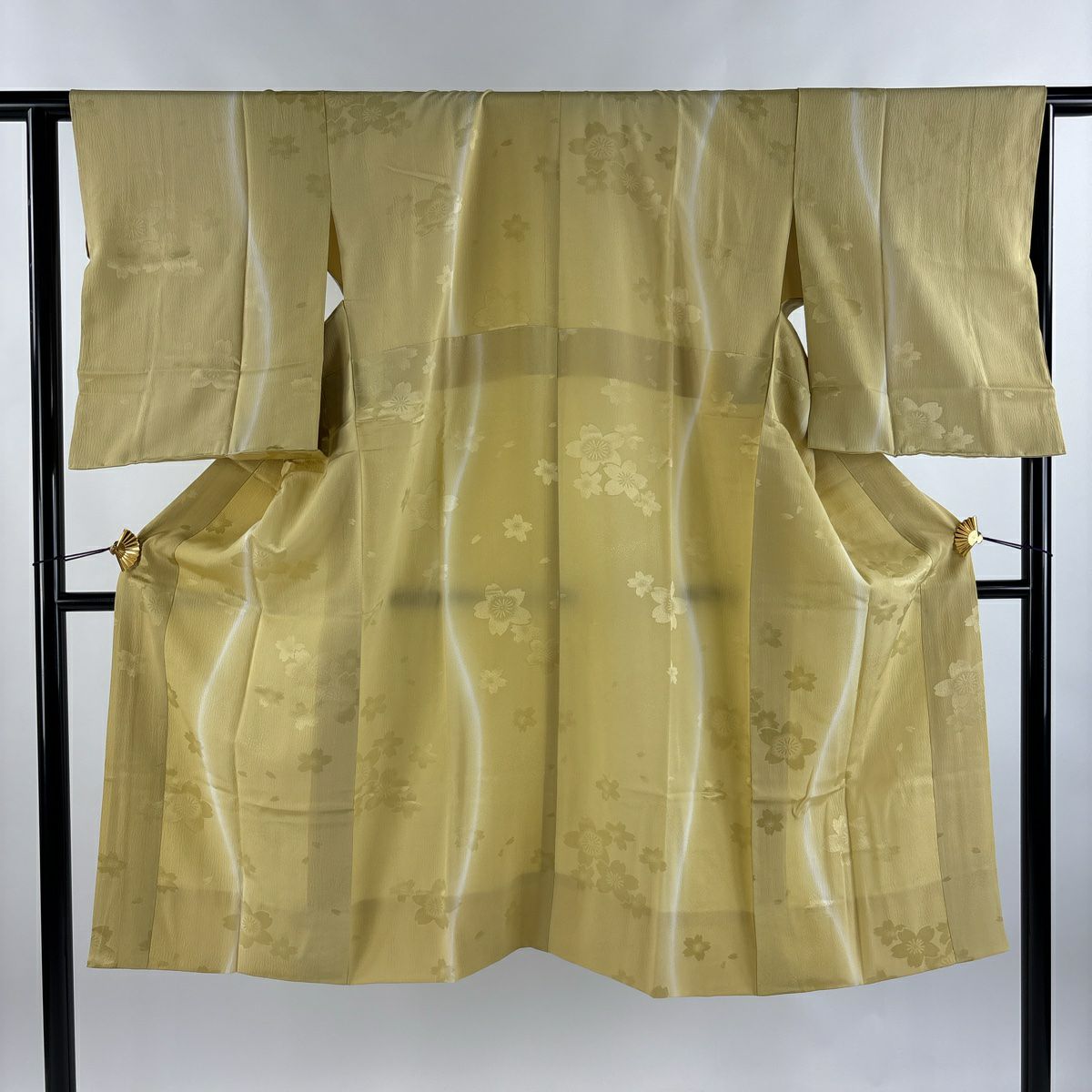 美品】 長襦袢 身丈130cm 裄丈63.5cm S 奄美大島本泥染 証紙あり 霞 薄