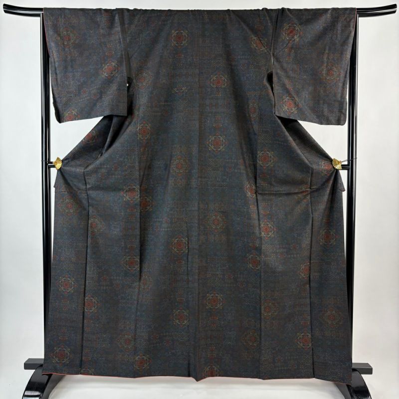 紬 身丈165.5cm 裄丈67cm M 袷 華文 幾何学模様 紺色 正絹 優品｜中古