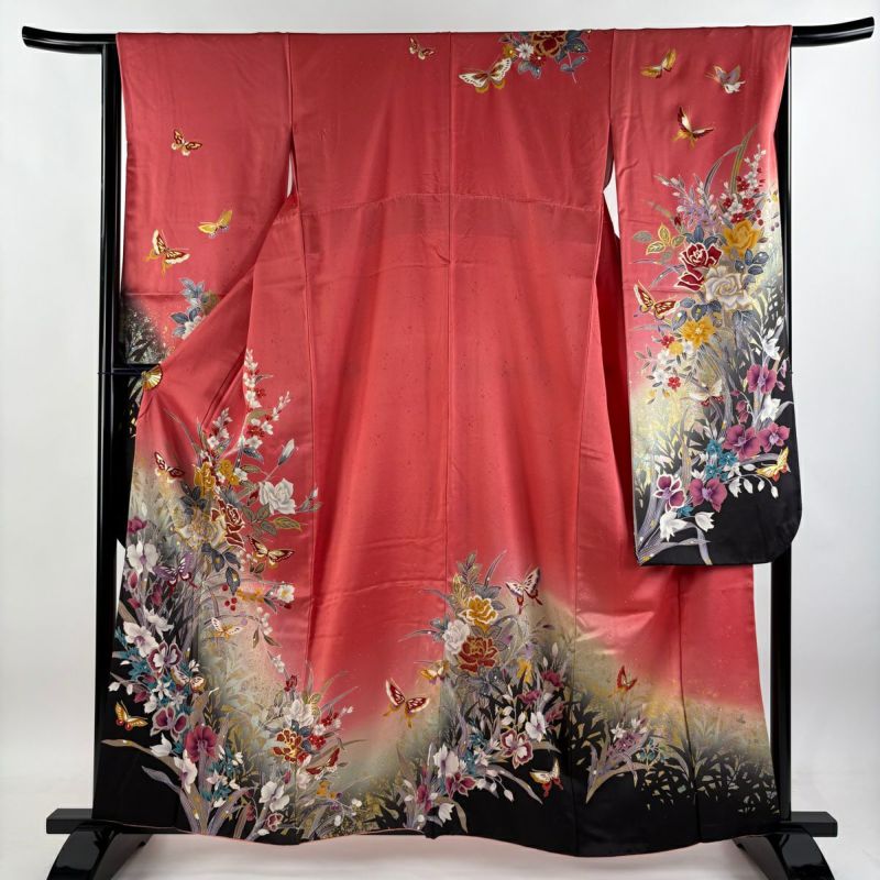 振袖 身丈160cm 裄丈65.5cm M 袷 草花 蝶 金銀彩 金糸 ピンク