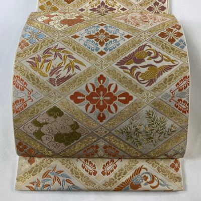 https://buysell.itembox.design/product/348/000002534895/000002534895-01-m.jpg
