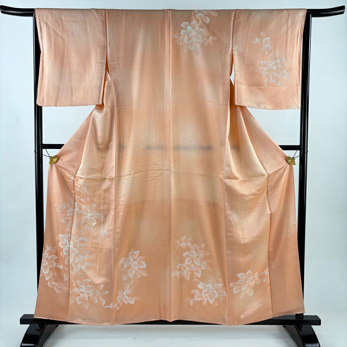 美品】 付下げ 身丈158cm 裄丈65cm M 袷 草花 刺繍 薄オレンジ 正絹