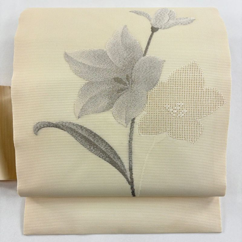 美品】 名古屋帯 優品 夏帯 絽 草花 銀糸 刺繍 ベージュ 正絹｜中古