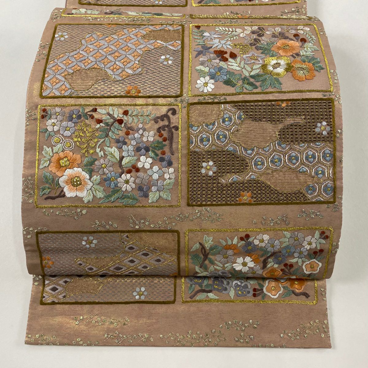 50%OFF 袋帯 美品 秀品 松竹梅 有職文様 金糸 箔 金色 六通 正絹