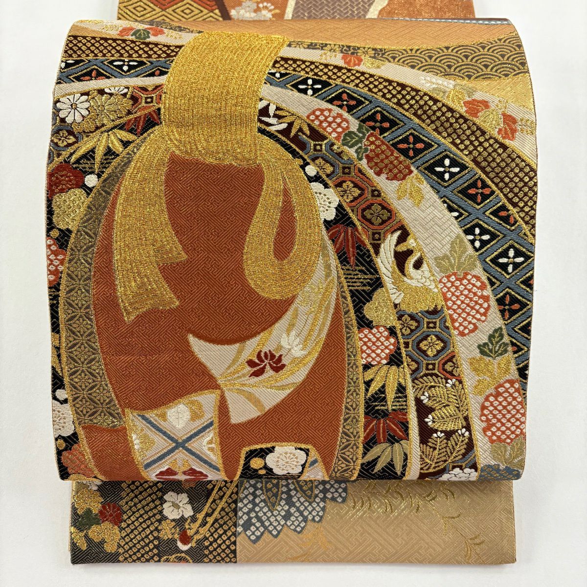 美品】 袋帯 秀品 琳派瑞祥錦 本金箔つづれ 草花 和楽器 金銀糸 箔 黒