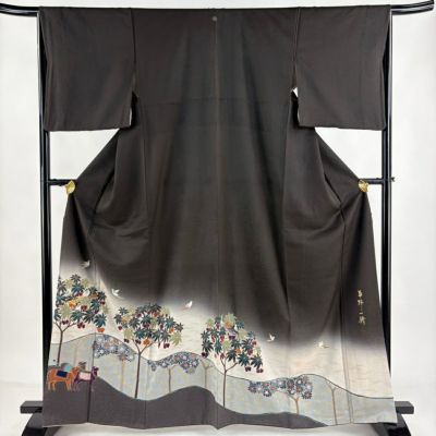 2886］色留袖 美品 向かい鳥花 駒刺繍 一つ紋 片喰 正絹
