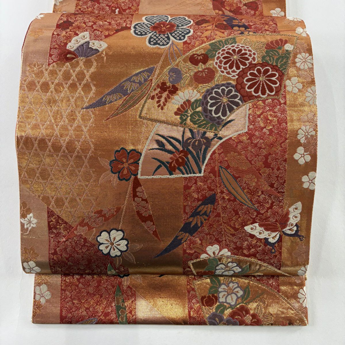 美品】 袋帯 名品 菊 幾何学 箔 金糸 金色 六通 正絹｜中古・古着