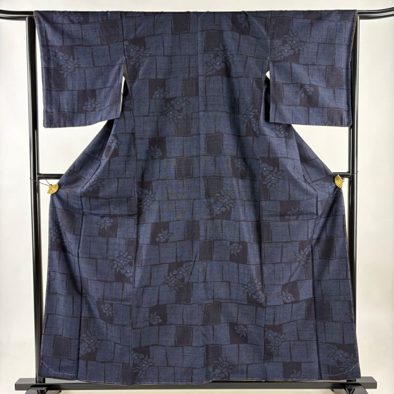 『 大島紬 』正絹　美品 大島紬 美品 秀品 身丈150cm 裄丈62cm 正絹（訪問着 身丈157cm