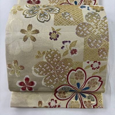 https://buysell.itembox.design/product/405/000002540565/000002540565-01-m.jpg
