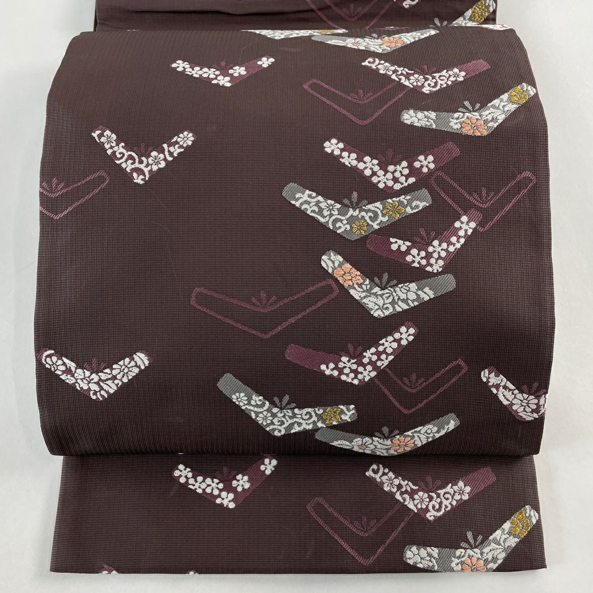 【美品】六通柄袋帯　本漆箔　撥鏤正倉紋様　黒地　金糸　引箔　正絹　幅約31㌢ 袋帯 秀品 蝶 桜 箔 金糸 墨色 六通 正絹
