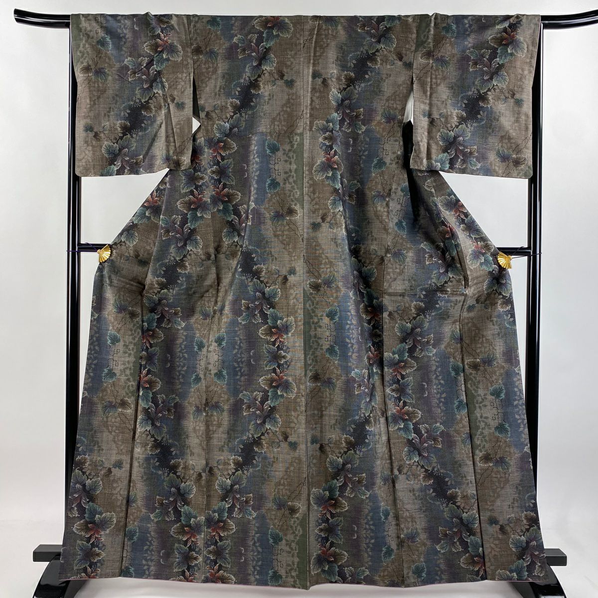 美品】 紬 身丈164.5cm 裄丈65.5cm M 袷 草花 幾何学 焦茶色 正絹 秀品