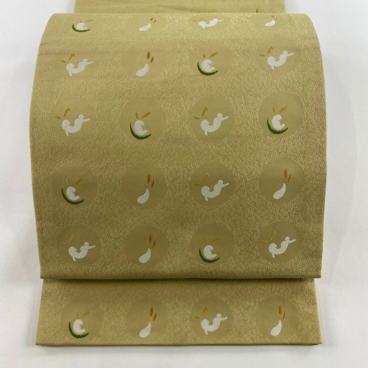 長襦袢 身丈126.5cm 裄丈66cm M うさぎ 幾何学 絞り 黄土色 正絹 秀品