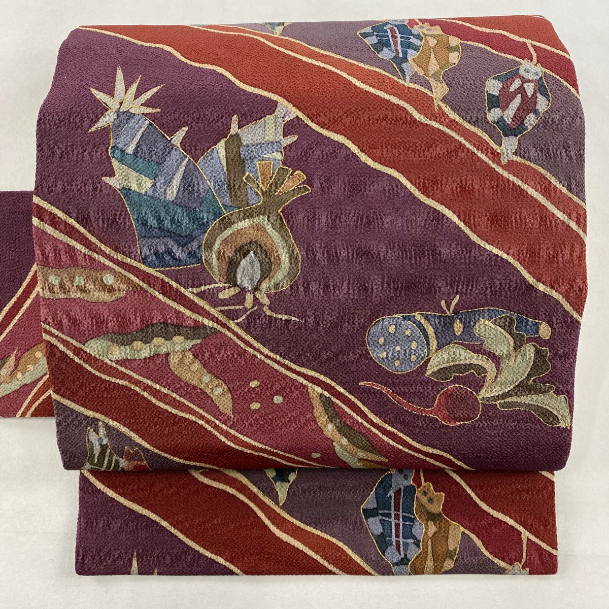 開き名古屋帯 美品 秀品 紬地 生り物 和紙 金彩 薄紫 正絹|中古 開き名古屋帯 美品 秀品 紬地 生り物 和紙 金彩 薄紫 正絹|中古