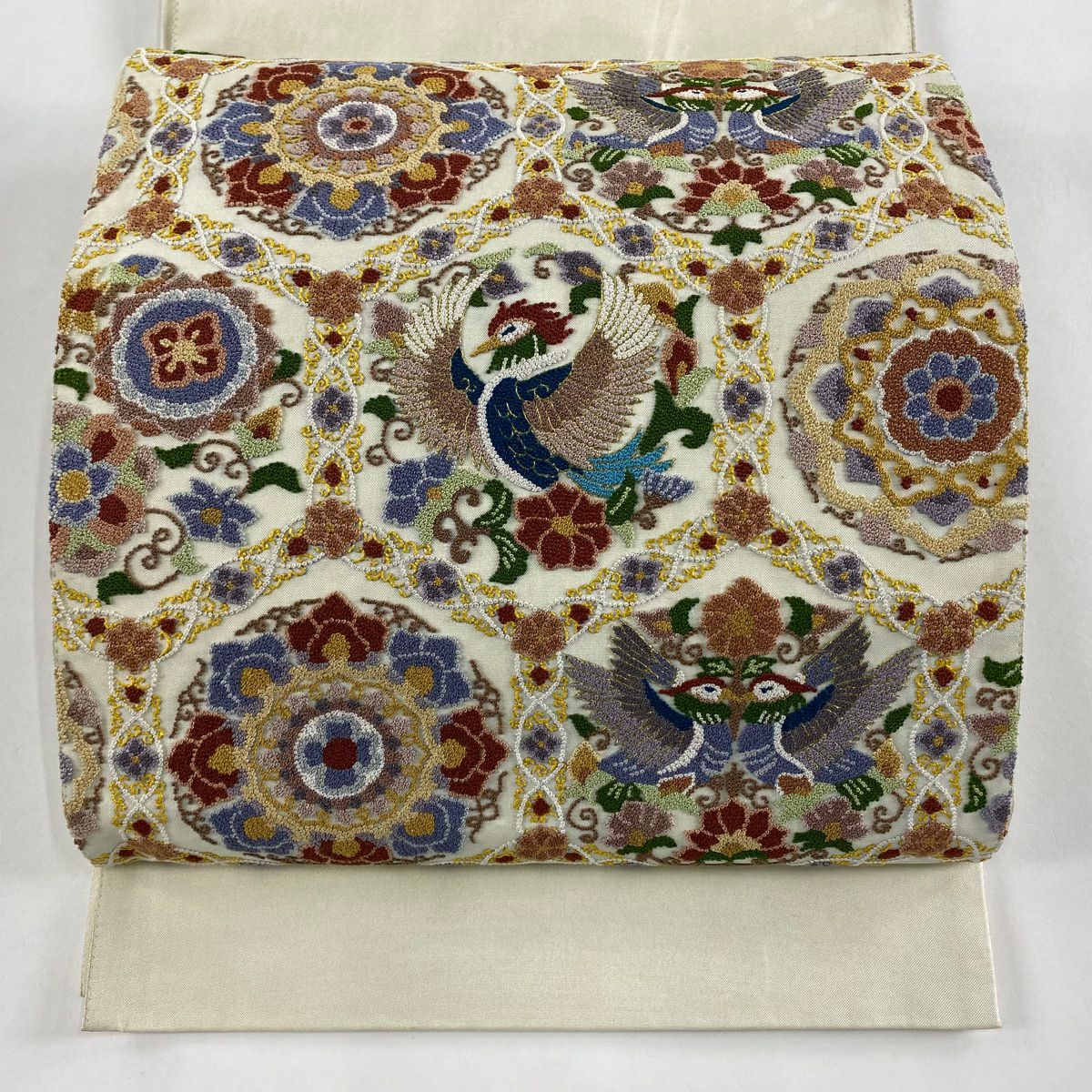 501y17〇袋帯 お太鼓柄 相良刺繍 地紋 菊 花 白〇美品 成人式