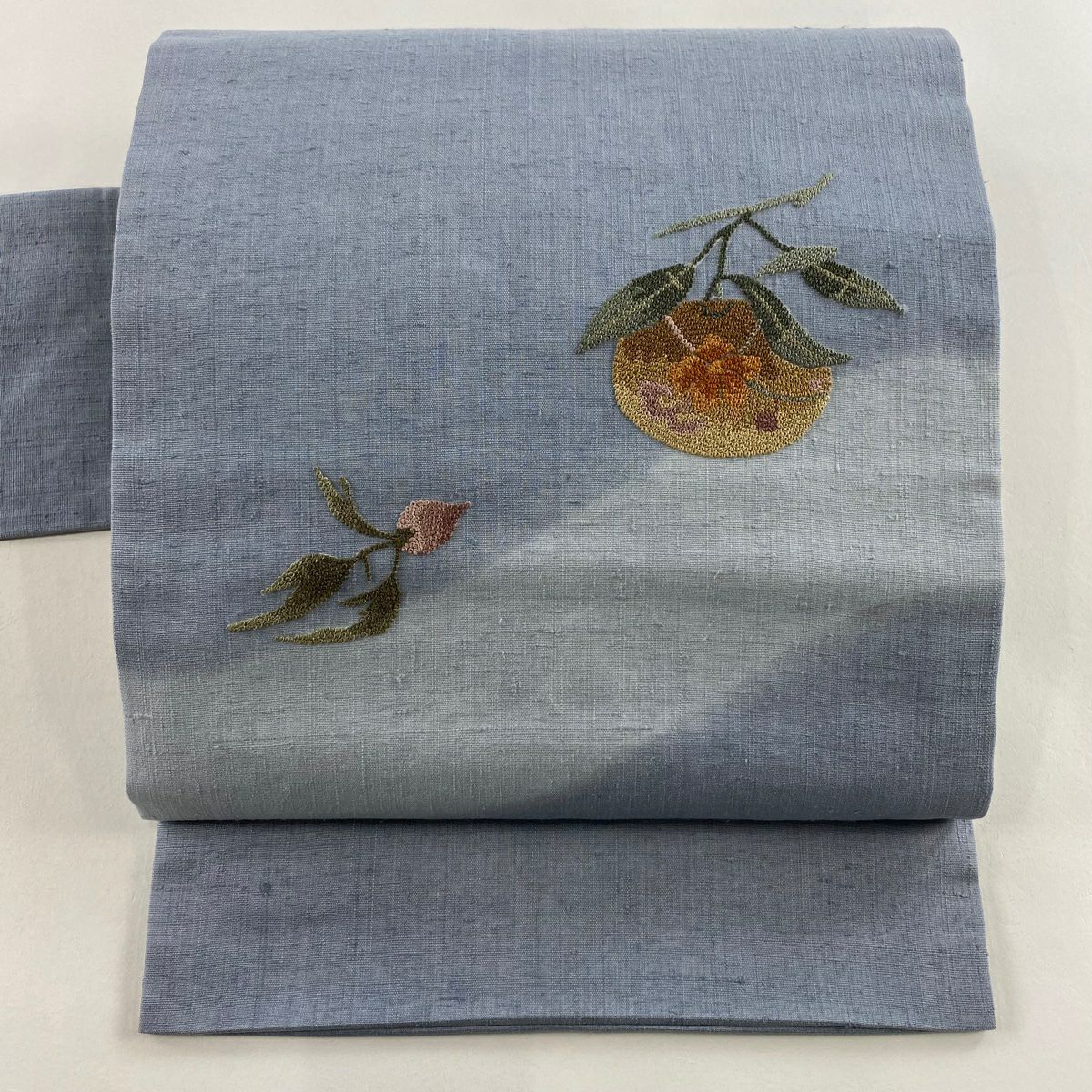 専用帯3128 3868 二点セット●高級 正絹 紬 相良刺繍 名古屋帯 名古屋帯 相良刺繍 葡萄 九寸 正絹 相良刺繍 九寸名古屋帯「つの唐草