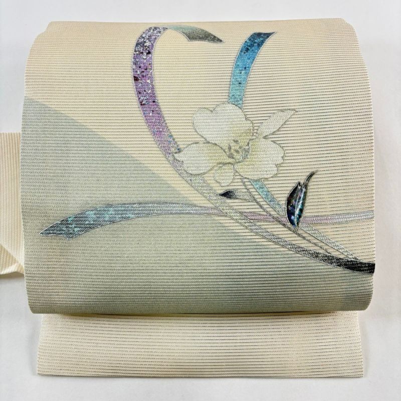 美品】 名古屋帯 秀品 夏帯 絽 草花 螺鈿 銀彩 クリーム 正絹｜中古