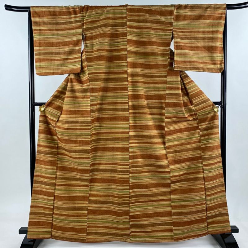 大人気新品 身丈165cm 紬 裄丈66.5cm 逸品｜中古 美品 正絹 赤茶 段縞 袷 M 着物・浴衣