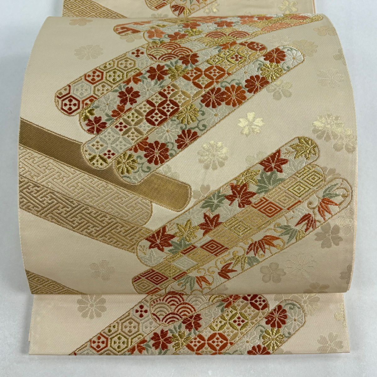 袋帯 名品 落款あり 本家加納 花唐草 有速 金糸 唐織 ベージュ 六通