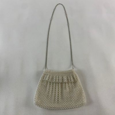 https://buysell.itembox.design/product/437/000002543786/000002543786-01-m.jpg