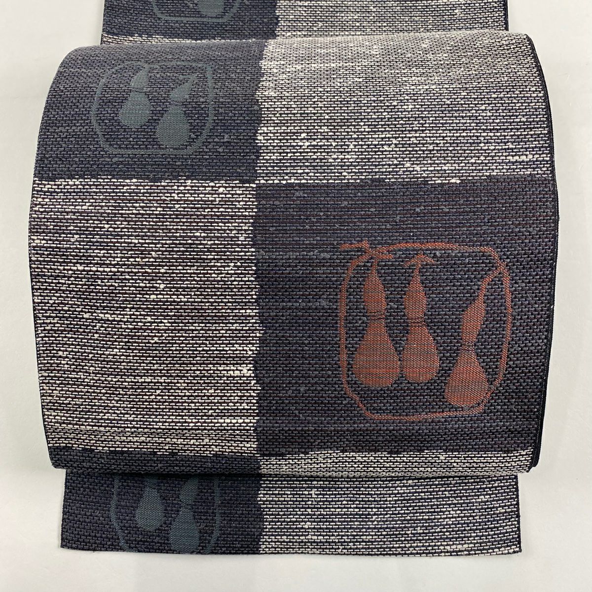 美品】 名古屋帯 優品 八寸名古屋帯 松葉仕立て 関西仕立て 動物 幾何