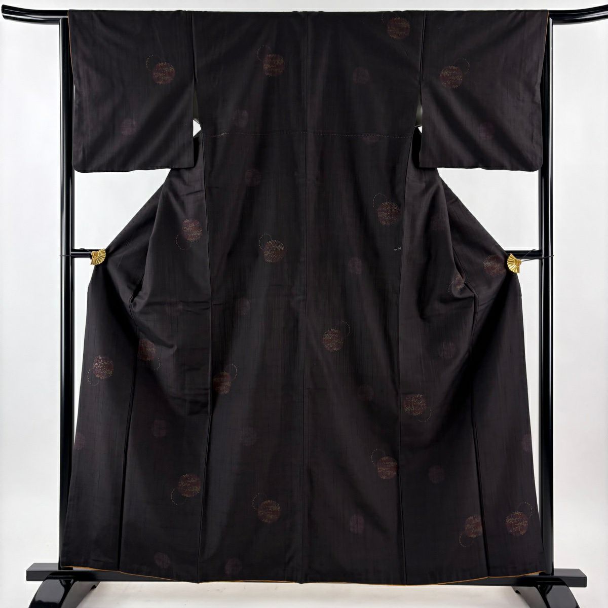 紬 身丈161cm 裄丈65cm M 袷 阿部茂寿 丸文 絣 焦茶色 正絹 秀品｜中古