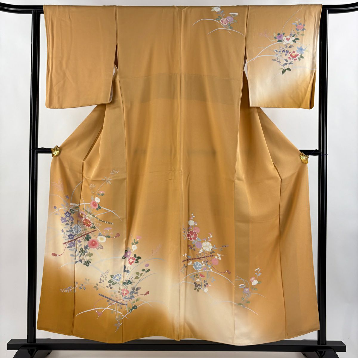 未使用品 訪問着 ベージュ ブラウン濃淡 綸子地 枝花 身丈161.5cm 正絹 美品】 訪問着 身丈170cm 裄丈68cm L 袷 菊 枝花 ぼかし 薄オレンジ