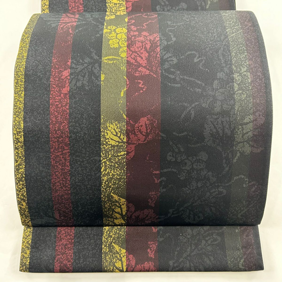 袋帯 美品 秀品 縞 葡萄唐草 黒 全通 正絹｜中古・古着