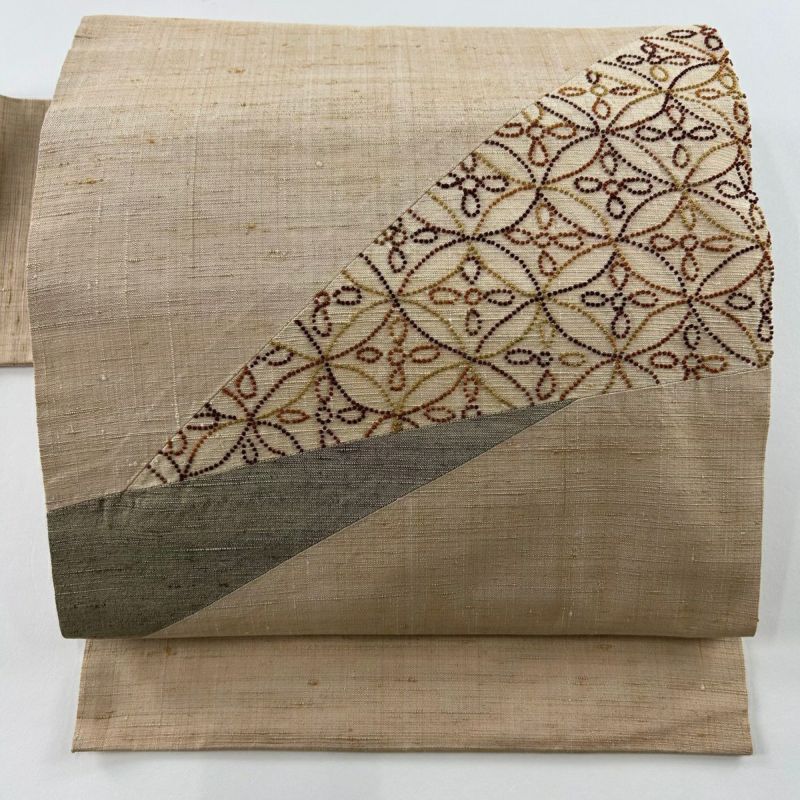 名古屋帯 美品 秀品 紬地 七宝 花 相良刺繍 ベージュ 正絹｜中古