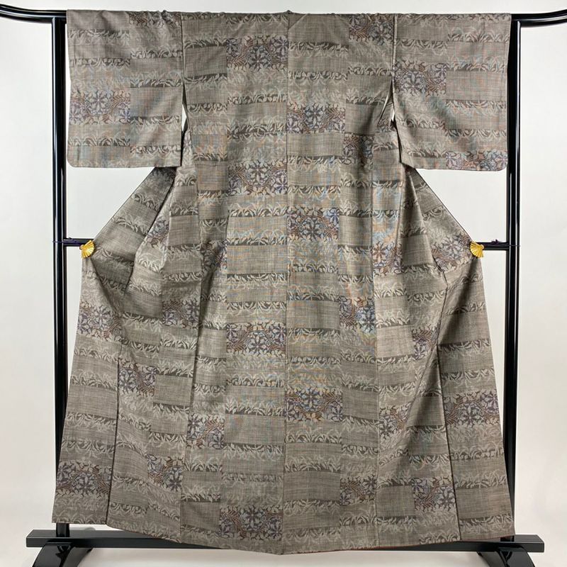 紬 身丈160cm 裄丈64cm M 袷 葉柄 源氏車 灰茶 正絹 美品 秀品
