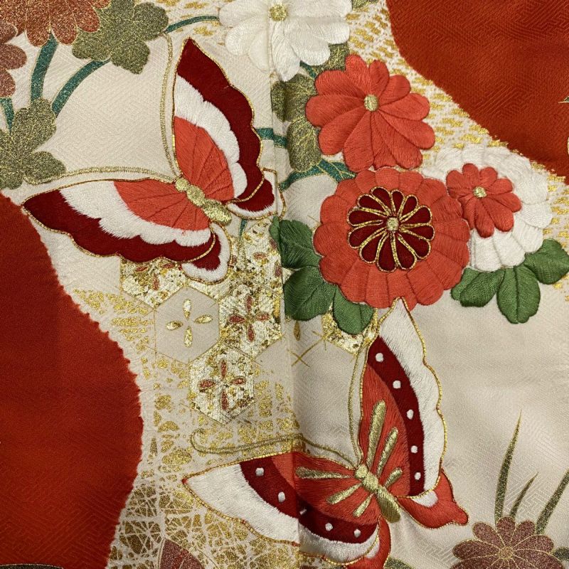振袖 身丈157cm 裄丈63.5cm S 袷 蝶 菊 刺繍 金銀彩 朱色 正絹