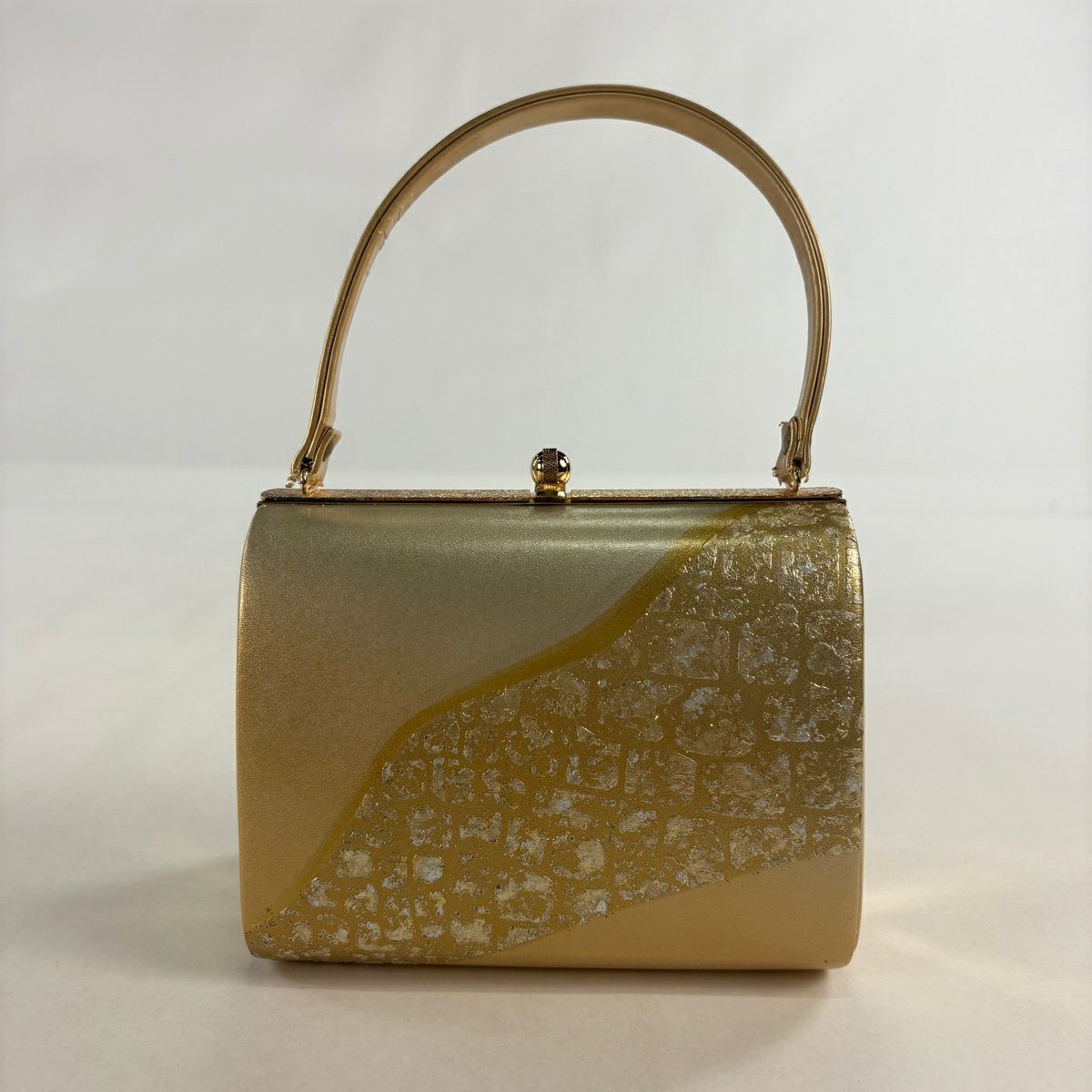 美品】和装バッグ 逸品 OKAJIMA 花唐草 金彩 金茶 正絹 和装小物｜中古