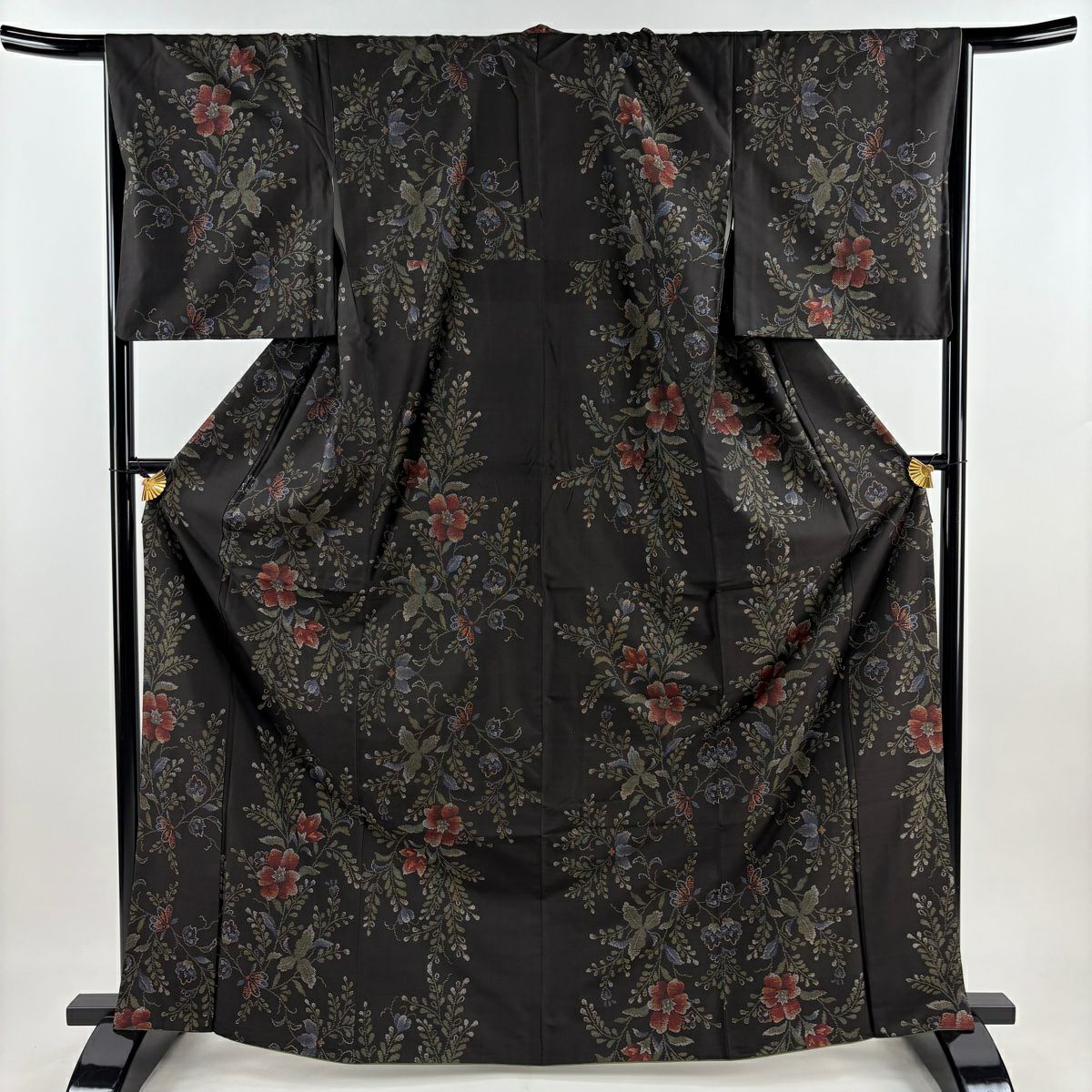 大島紬 身丈154cm 裄丈62cm S 袷 純泥染 証紙 草花 黒 正絹 美品 名品