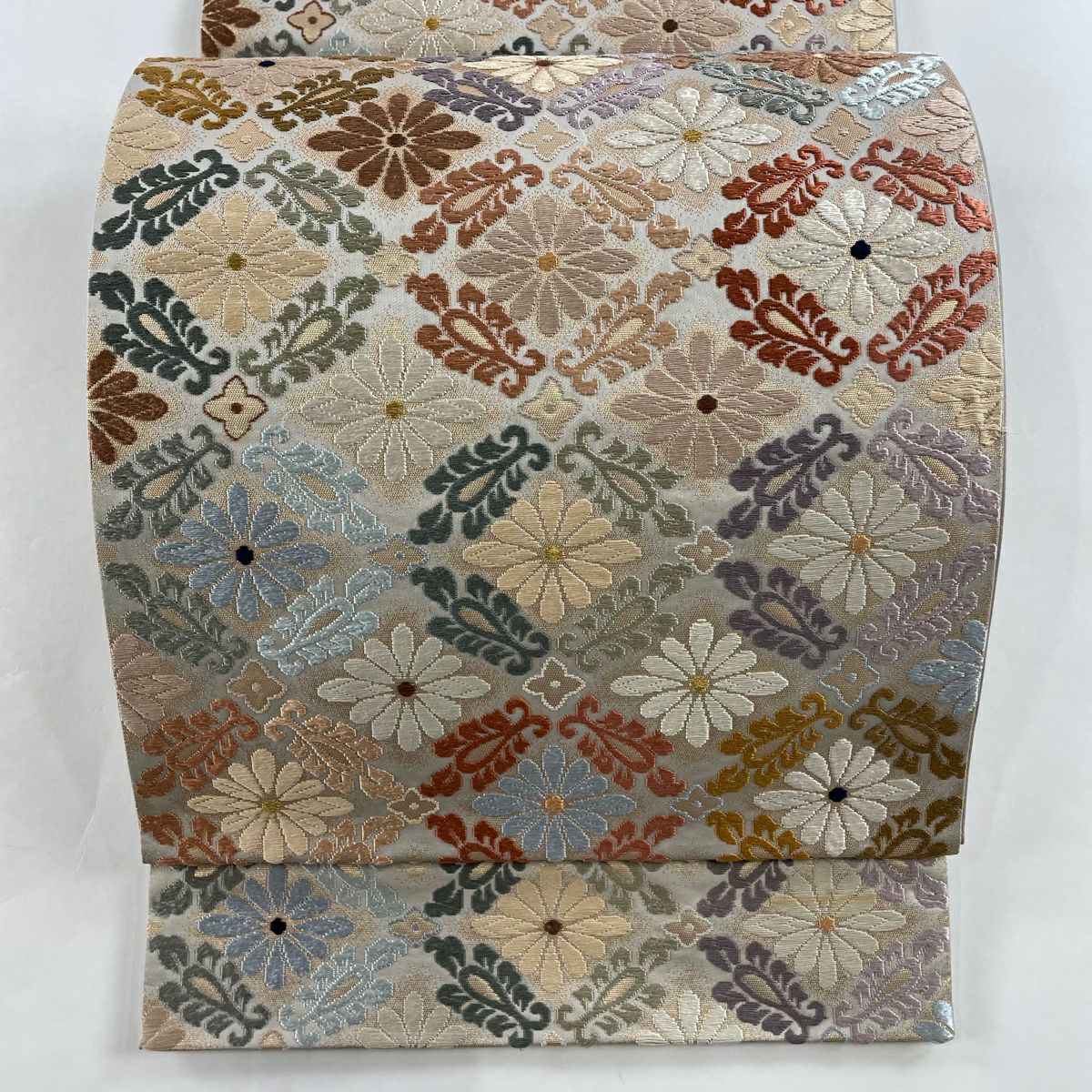 袋帯 美品 名品 西陣織 七宝 花菱 箔 唐織 灰色 六通 正絹 流そ 【中古】