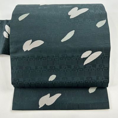 https://buysell.itembox.design/product/496/000002549648/000002549648-01-m.jpg