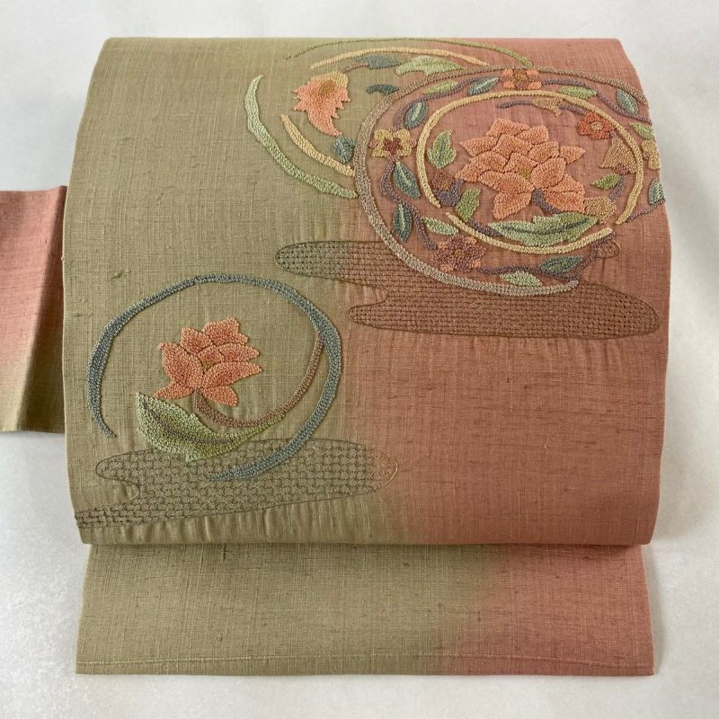 入荷now 買えない 紬地 秀品 美品 名古屋帯 草花 正絹｜中古 薄ピンク 刺繍 霞 着物・浴衣