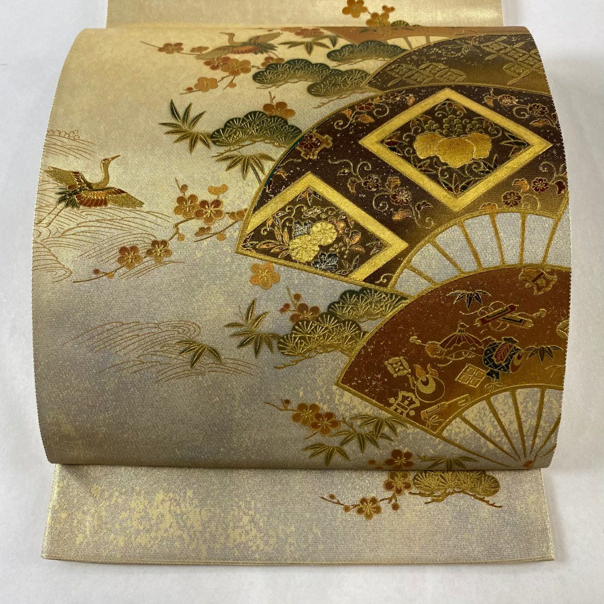 袋帯 秀品 本金漆 扇 松竹梅 金彩 箔 金色 お太鼓柄 正絹｜中古