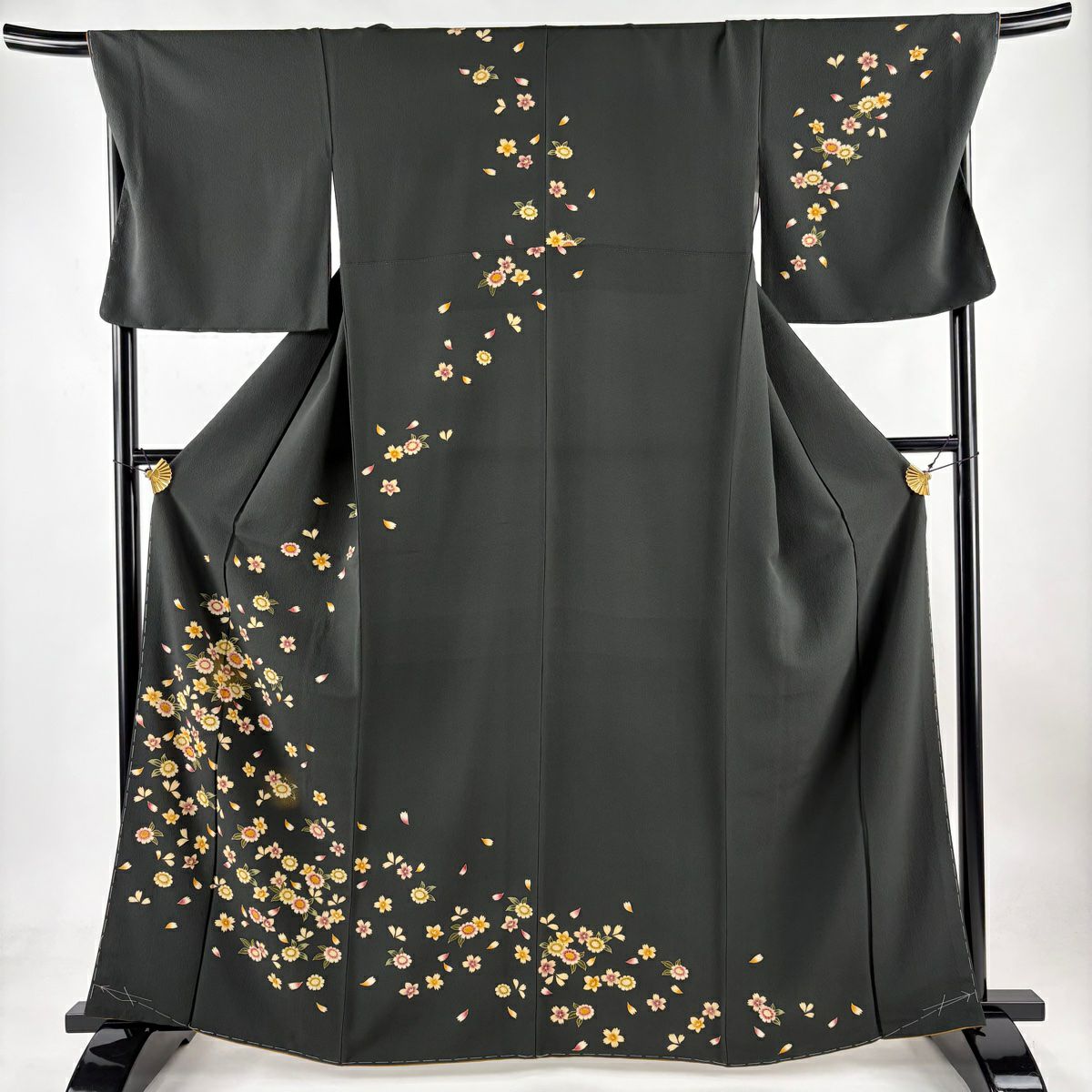 付下げ 身丈163.5cm 裄丈64.5cm M 袷 草花 金彩 ぼかし 深緑