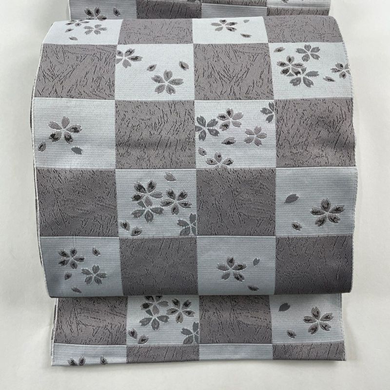 よく見る「芸能人が愛用 市松 八寸名古屋帯 優品 美品 名古屋帯 桜 化繊｜中古 灰色 着物・浴衣