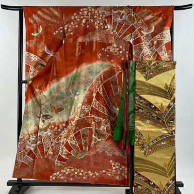 https://buysell.itembox.design/product/505/000002550584/000002550584-01-m.jpg
