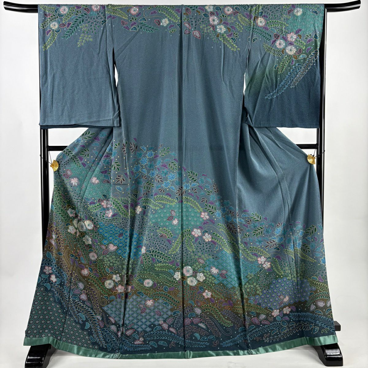 付下げ 身丈172cm 裄丈68cm 未仕立て 仮絵羽 紬地 葡萄 刺繍 ぼかし 灰